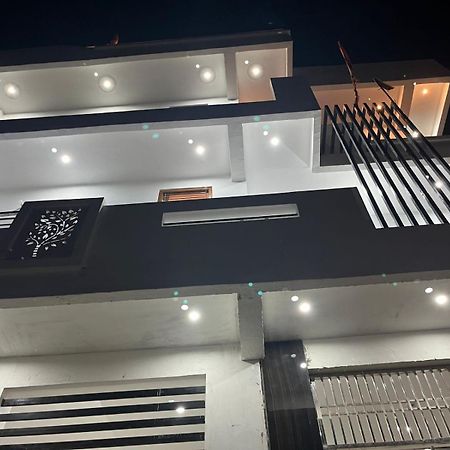 Shri Ram International Home Stay Ayodhya Kültér fotó